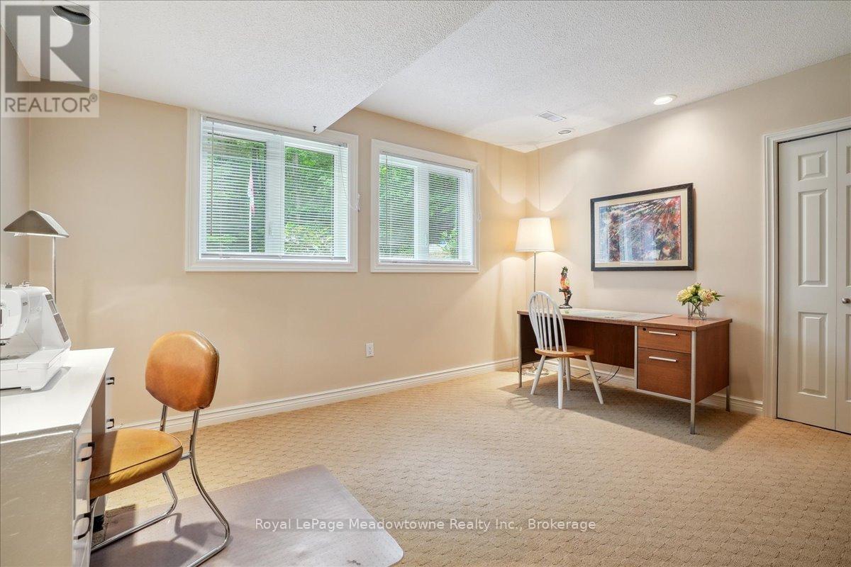 












5590 STEELES AVENUE W

,
Milton,




Ontario
L9E0R5


