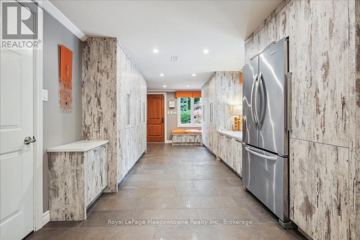 












5590 STEELES AVENUE W

,
Milton,




Ontario
L9E0R5

