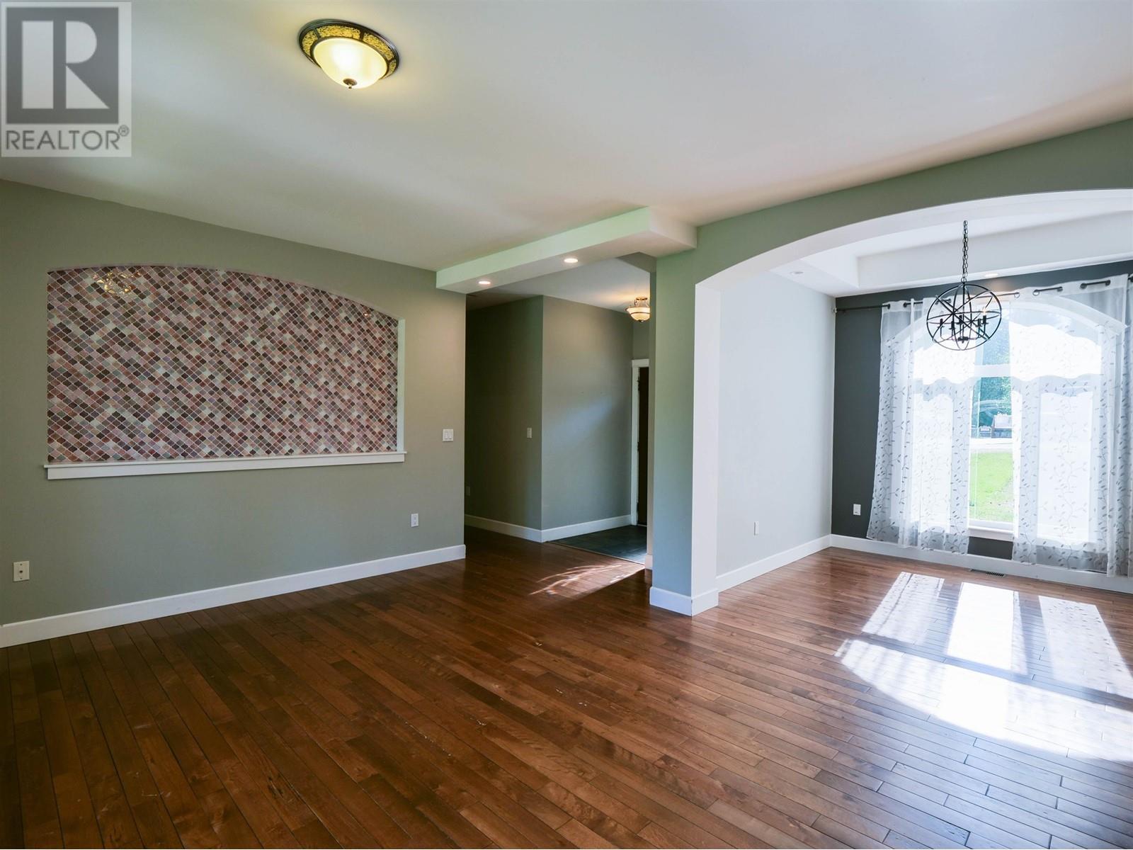 












556 DENNIS ROAD

,
Quesnel,




British Columbia
V2J5W7

