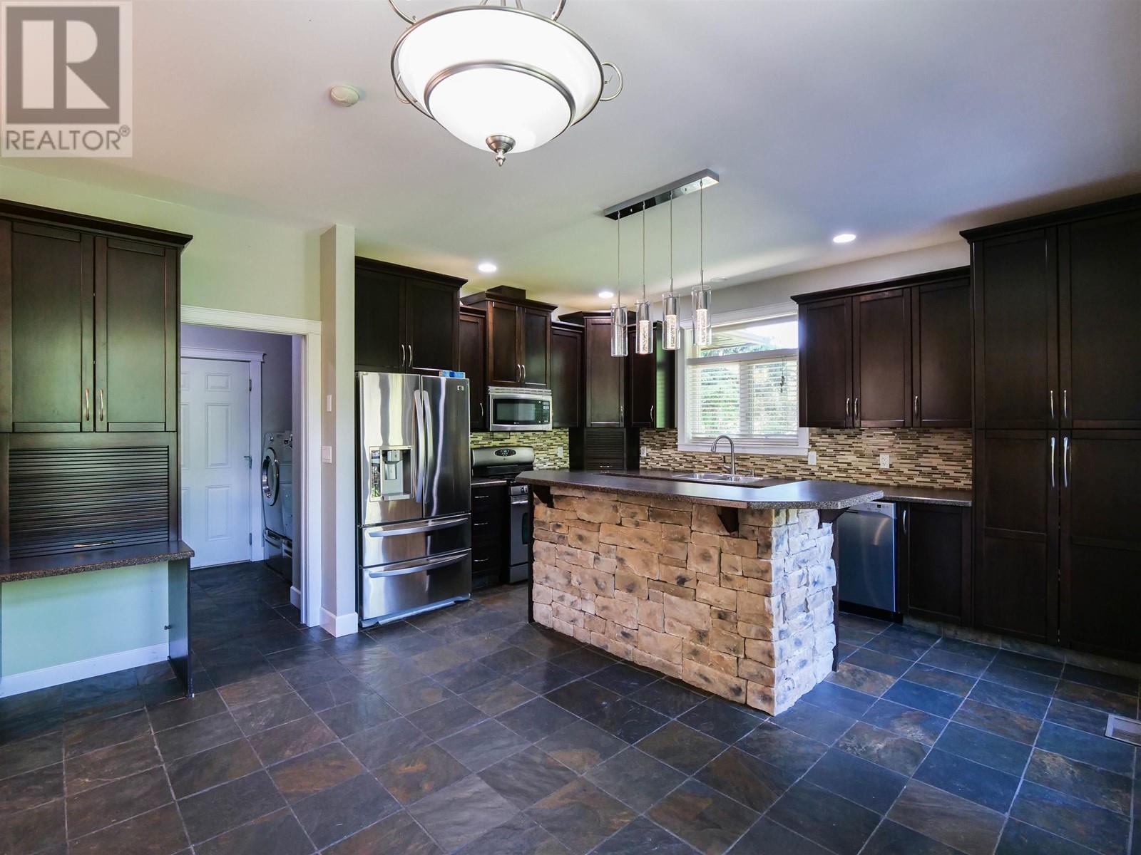 












556 DENNIS ROAD

,
Quesnel,




British Columbia
V2J5W7

