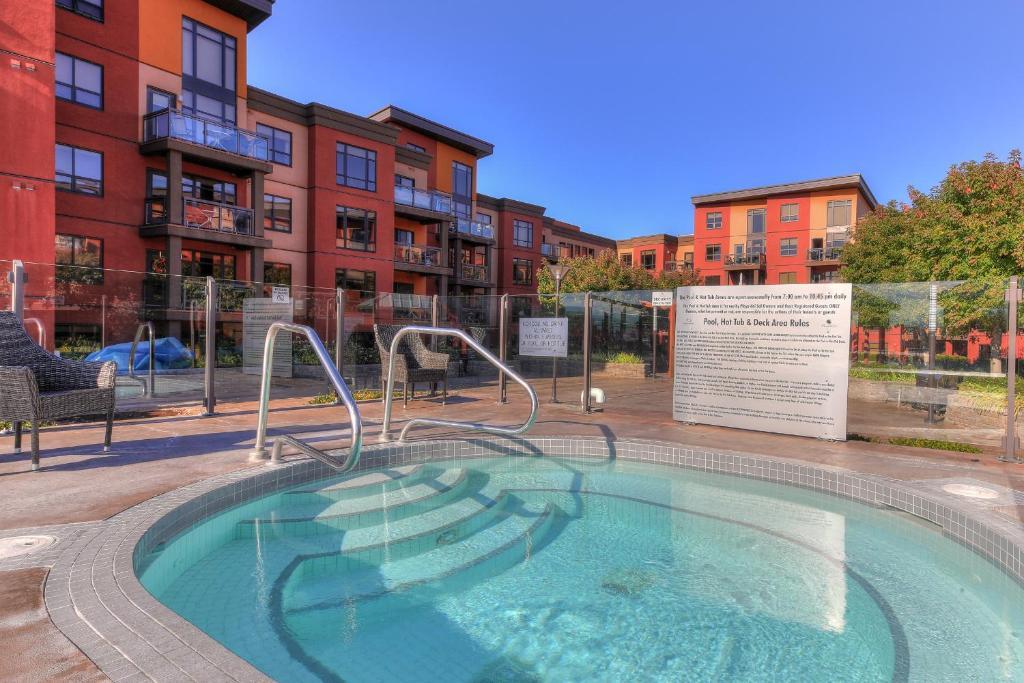 









654


Cook

Road, 359,
Kelowna,




BC
V1W 3G7

