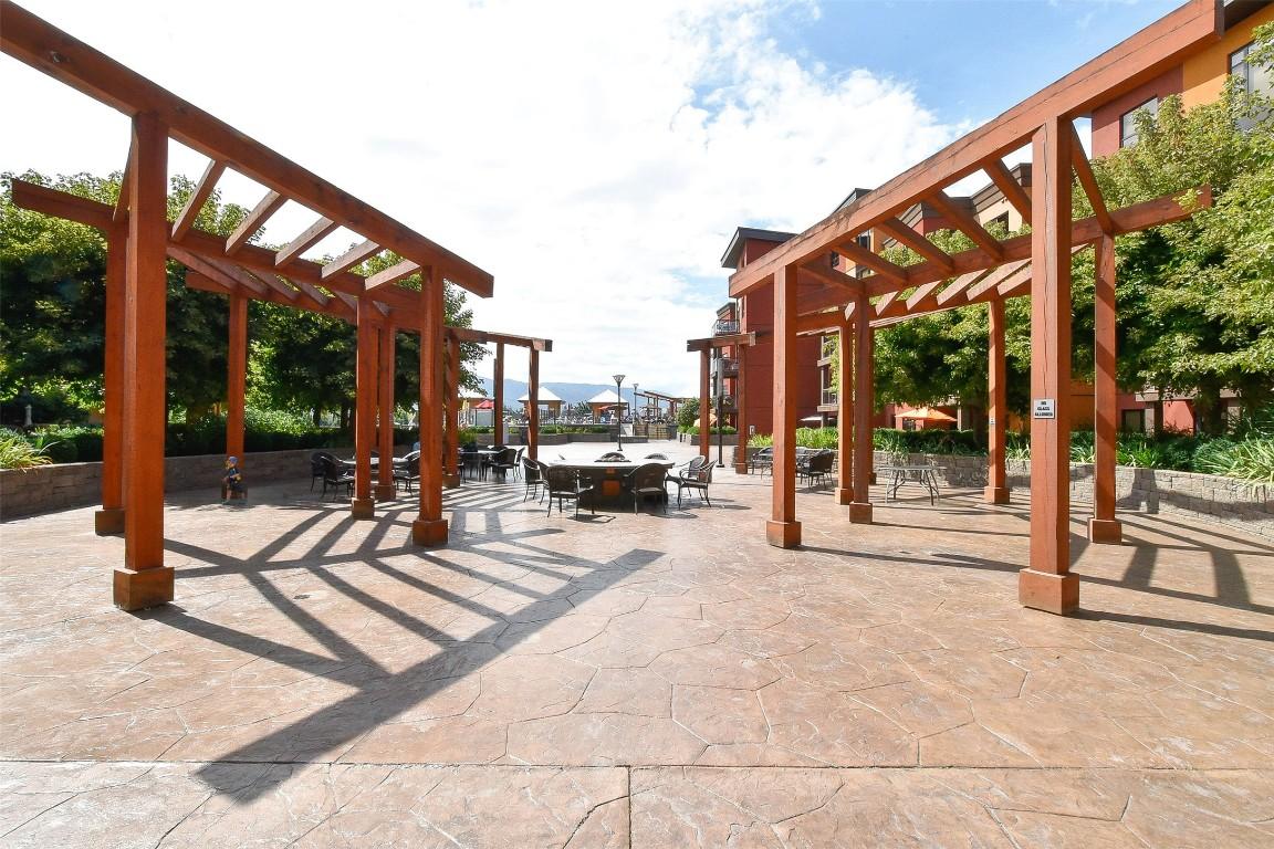 









654


Cook

Road, 359,
Kelowna,




BC
V1W 3G7


