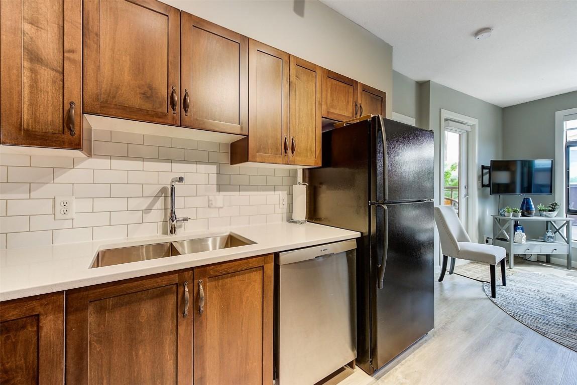 









654


Cook

Road, 359,
Kelowna,




BC
V1W 3G7

