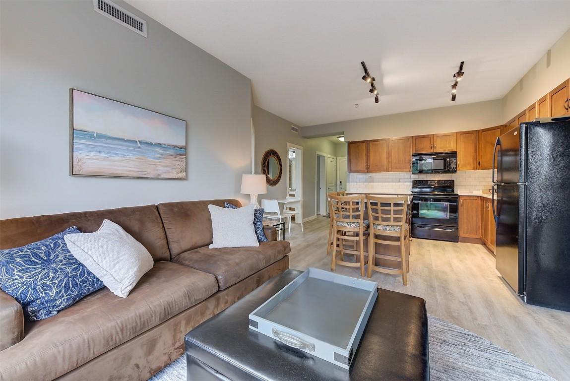 









654


Cook

Road, 359,
Kelowna,




BC
V1W 3G7

