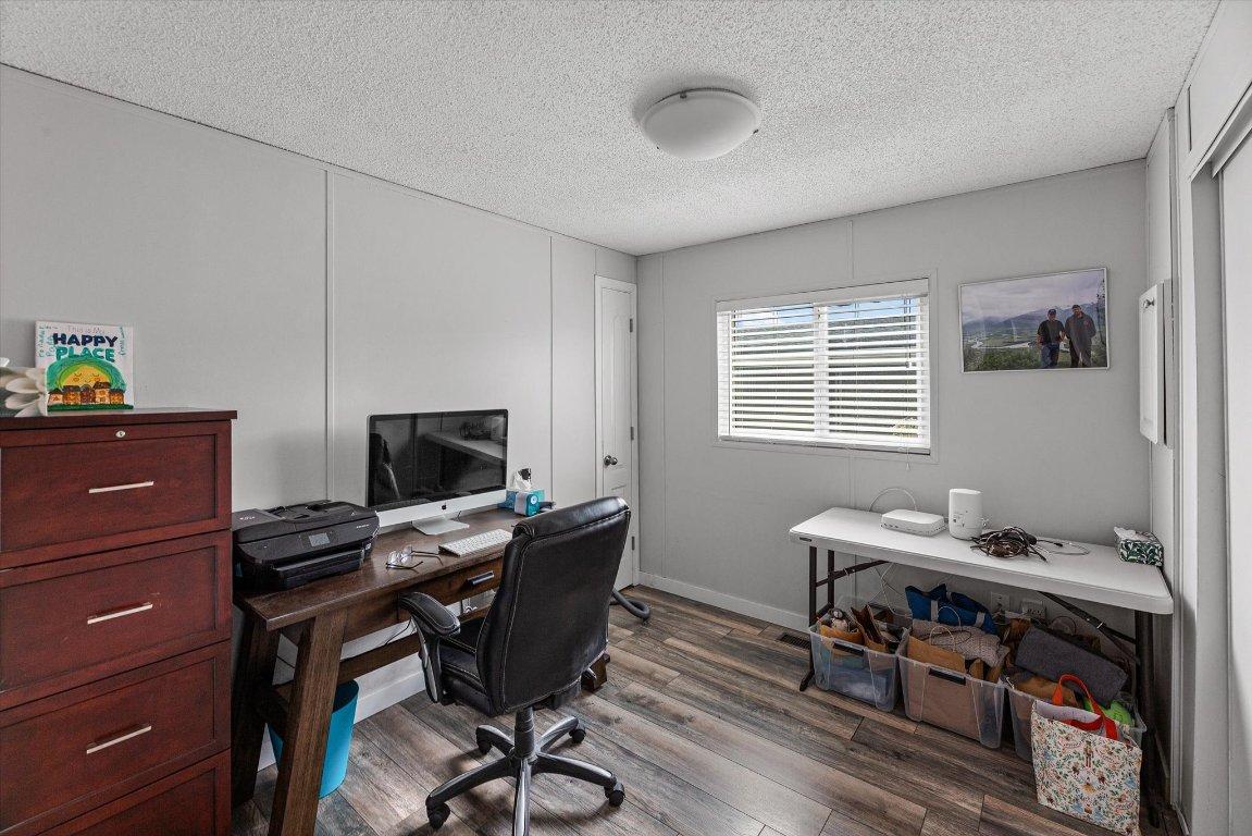 









720


Commonwealth

Road, 203,
Kelowna,




BC
V4V 1S1

