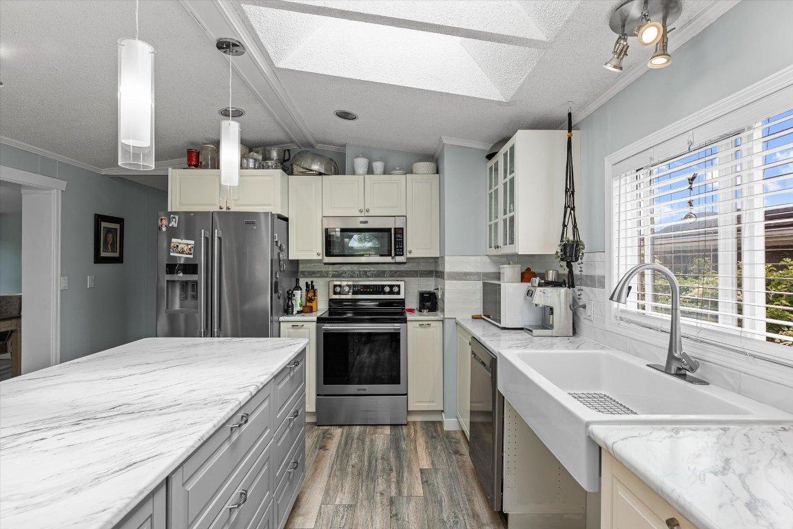 









720


Commonwealth

Road, 203,
Kelowna,




BC
V4V 1S1

