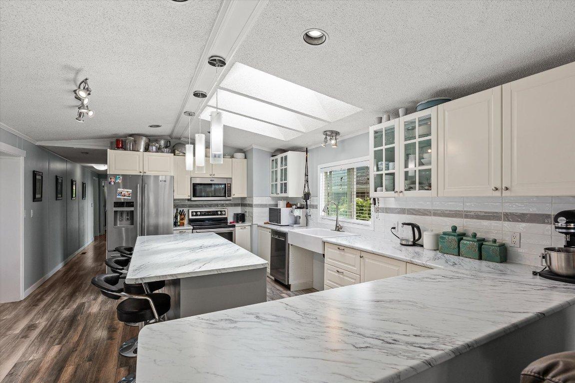 









720


Commonwealth

Road, 203,
Kelowna,




BC
V4V 1S1

