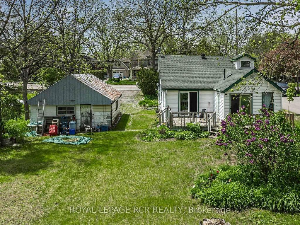 









20377


Leslie

Street,
East Gwillimbury,




ON
L0G 1R0

