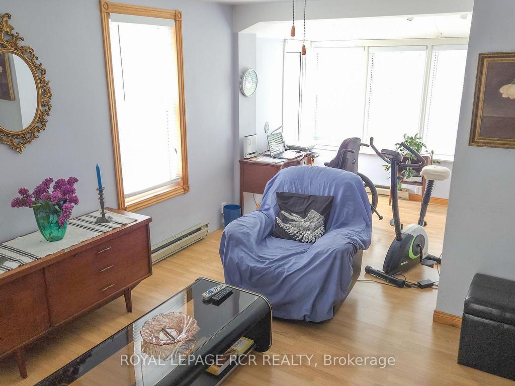 









20377


Leslie

Street,
East Gwillimbury,




ON
L0G 1R0

