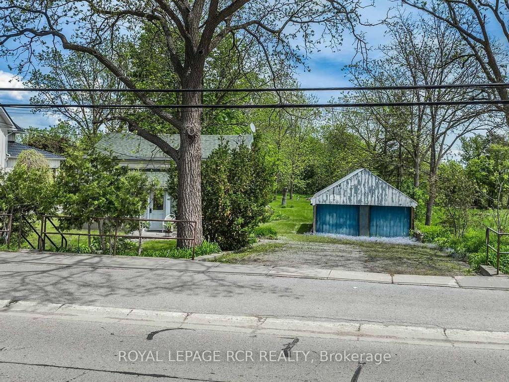 









20377


Leslie

Street,
East Gwillimbury,




ON
L0G 1R0

