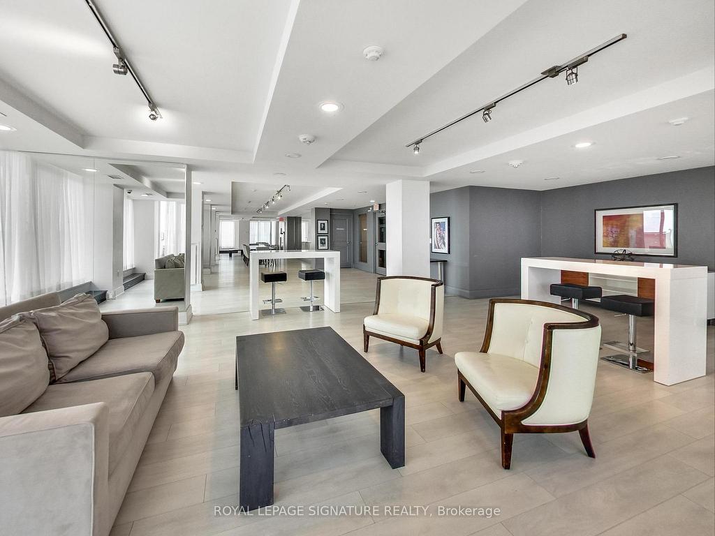 









125


Western Battery

Road, 1509,
Toronto,




ON
M6K 3R8

