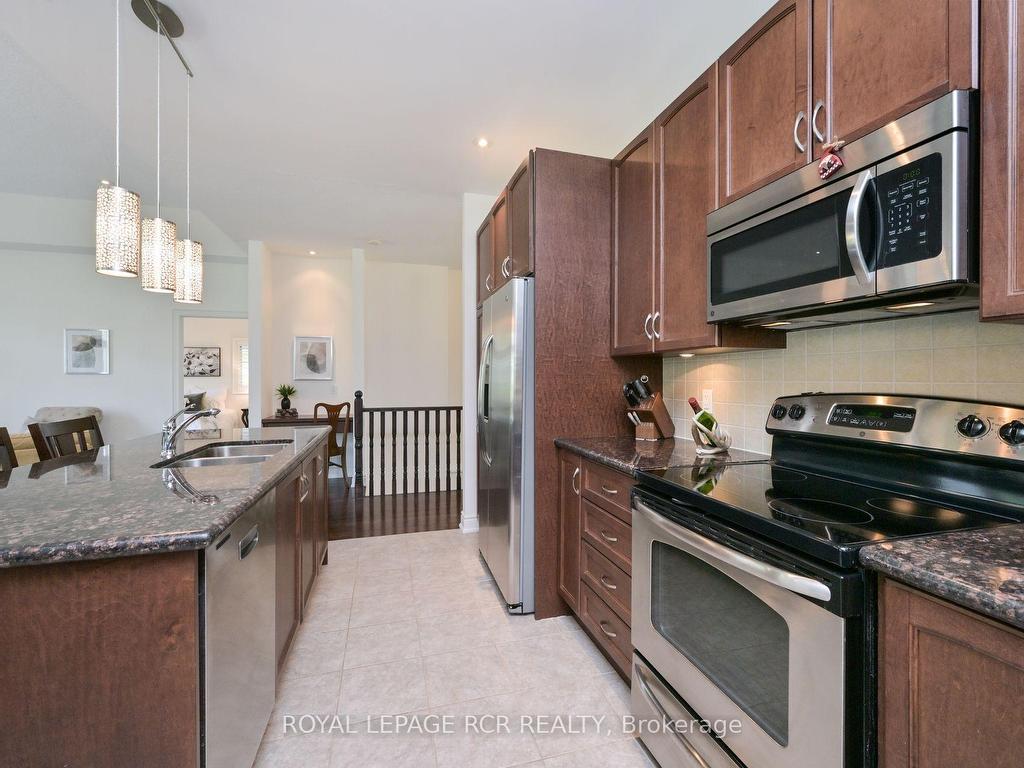 









200


Kingfisher

Drive, 130,
Mono,




ON
L9W 0B3

