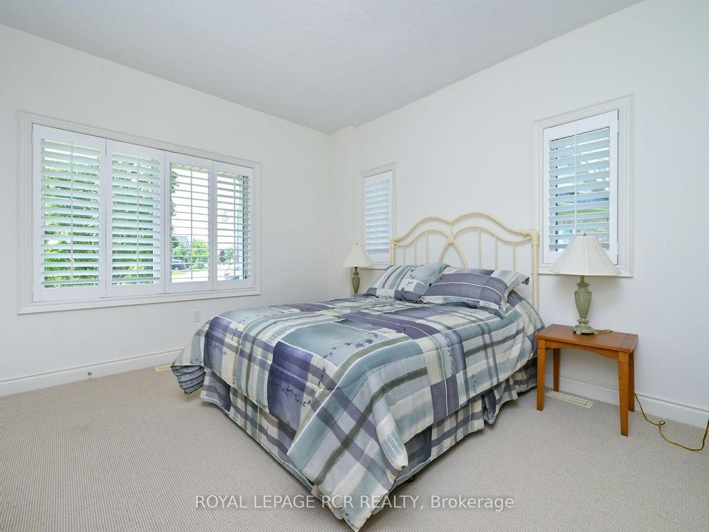









200


Kingfisher

Drive, 130,
Mono,




ON
L9W 0B3

