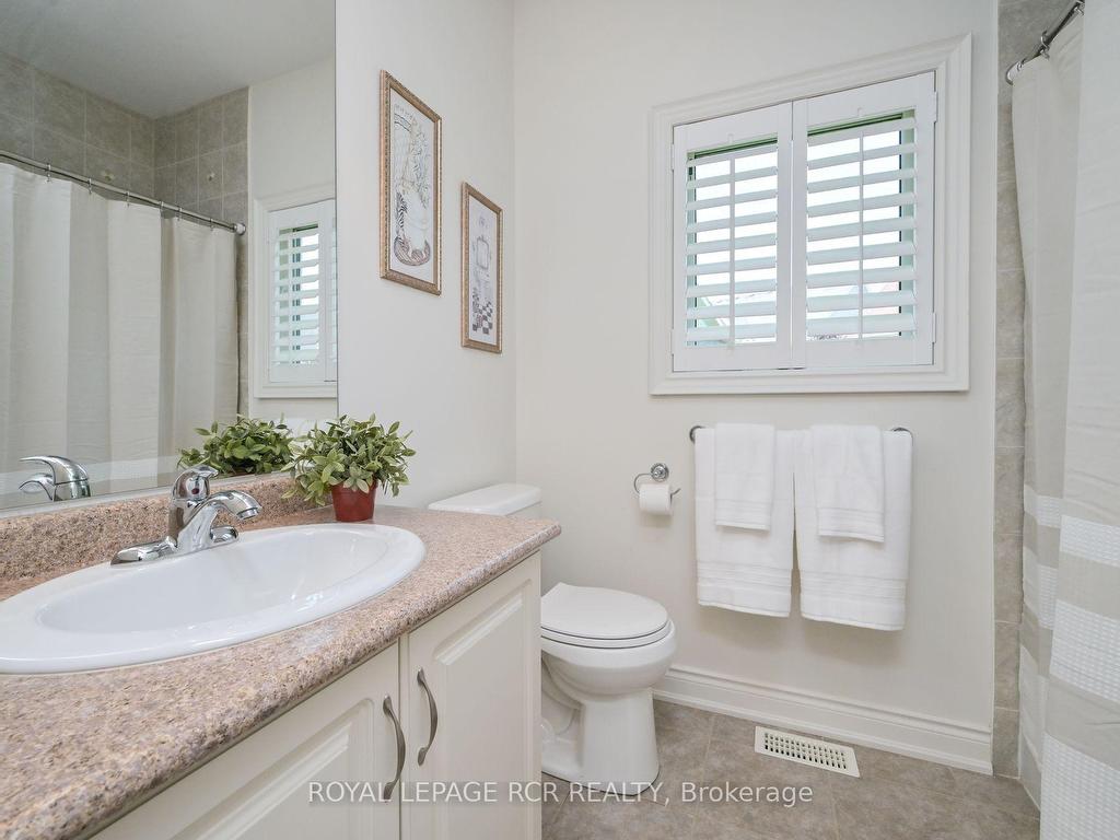 









200


Kingfisher

Drive, 130,
Mono,




ON
L9W 0B3


