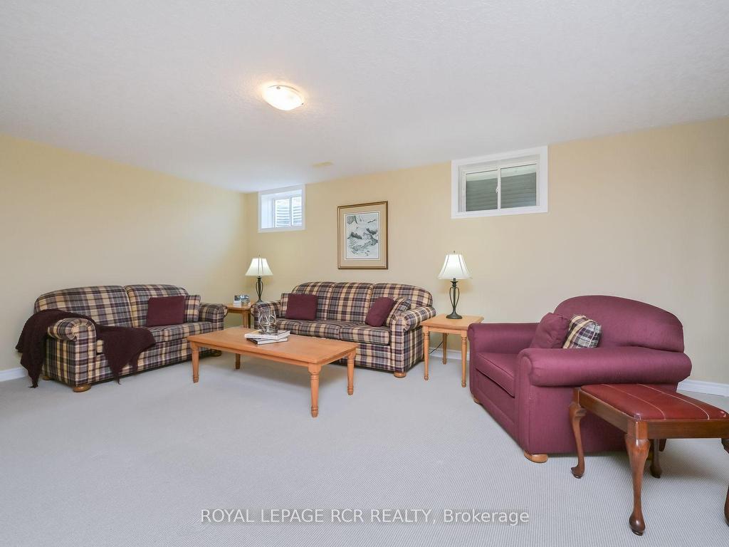 









200


Kingfisher

Drive, 130,
Mono,




ON
L9W 0B3

