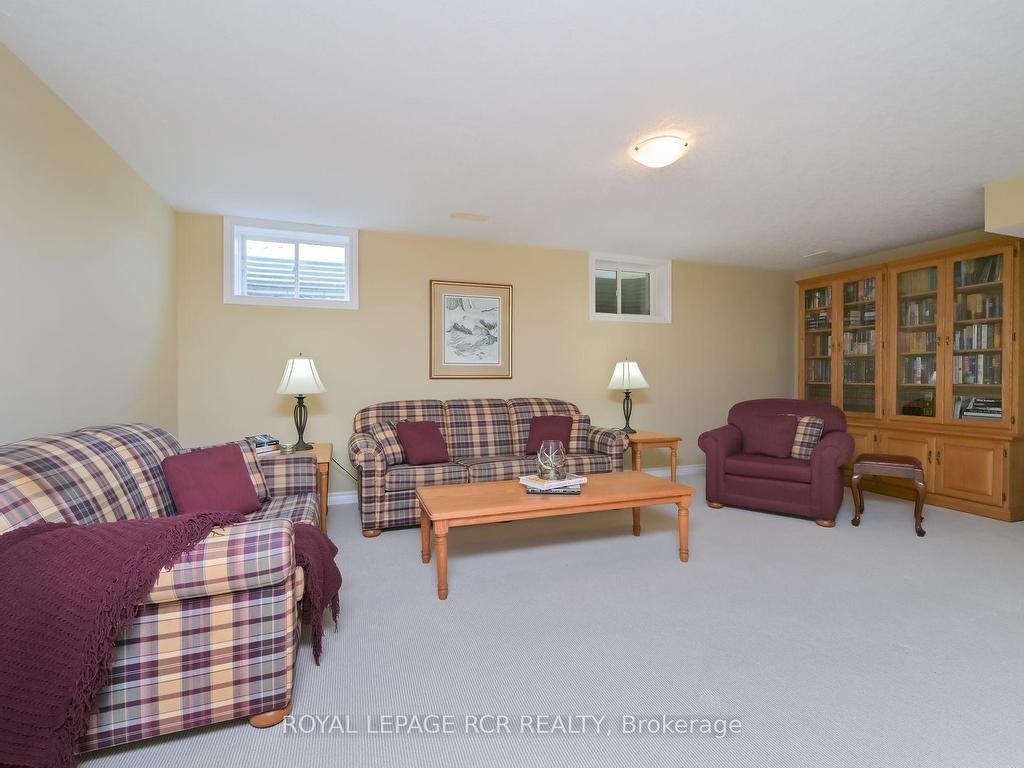 









200


Kingfisher

Drive, 130,
Mono,




ON
L9W 0B3

