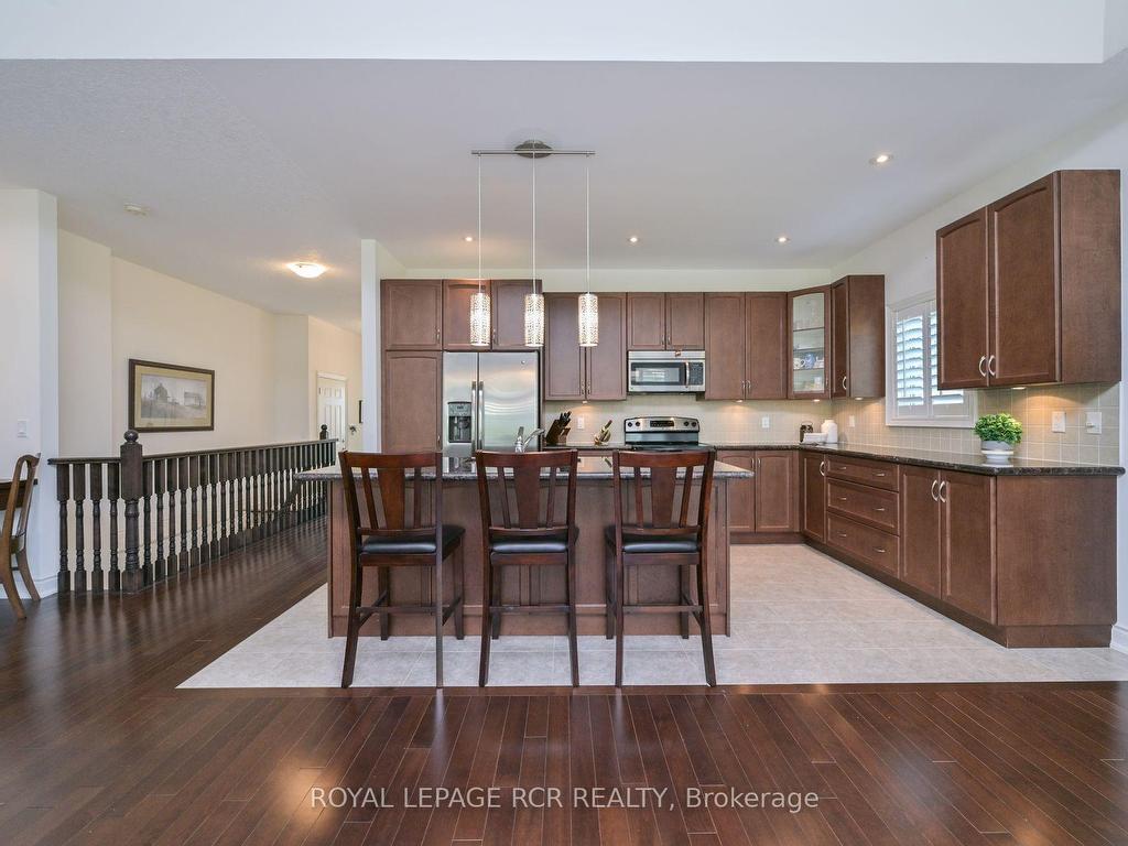 









200


Kingfisher

Drive, 130,
Mono,




ON
L9W 0B3

