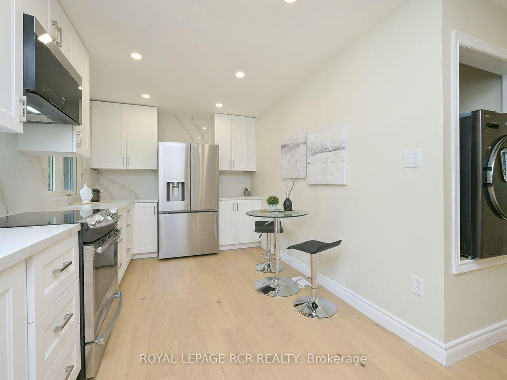 









218


Elizabeth

Street,
Orangeville,




ON
L9W 1C8

