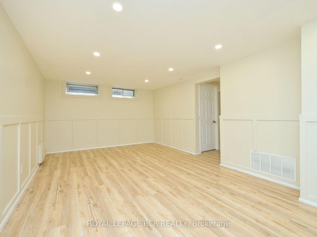 









218


Elizabeth

Street,
Orangeville,




ON
L9W 1C8

