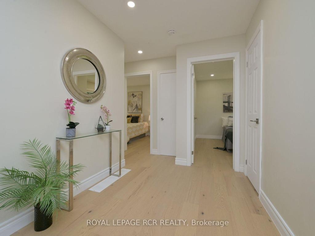 









218


Elizabeth

Street,
Orangeville,




ON
L9W 1C8

