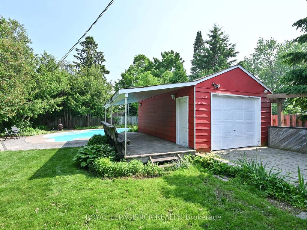 









218


Elizabeth

Street,
Orangeville,




ON
L9W 1C8

