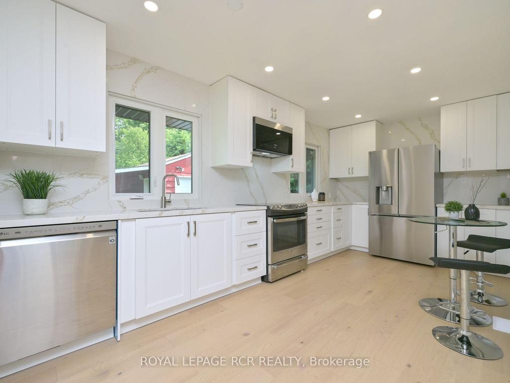 









218


Elizabeth

Street,
Orangeville,




ON
L9W 1C8

