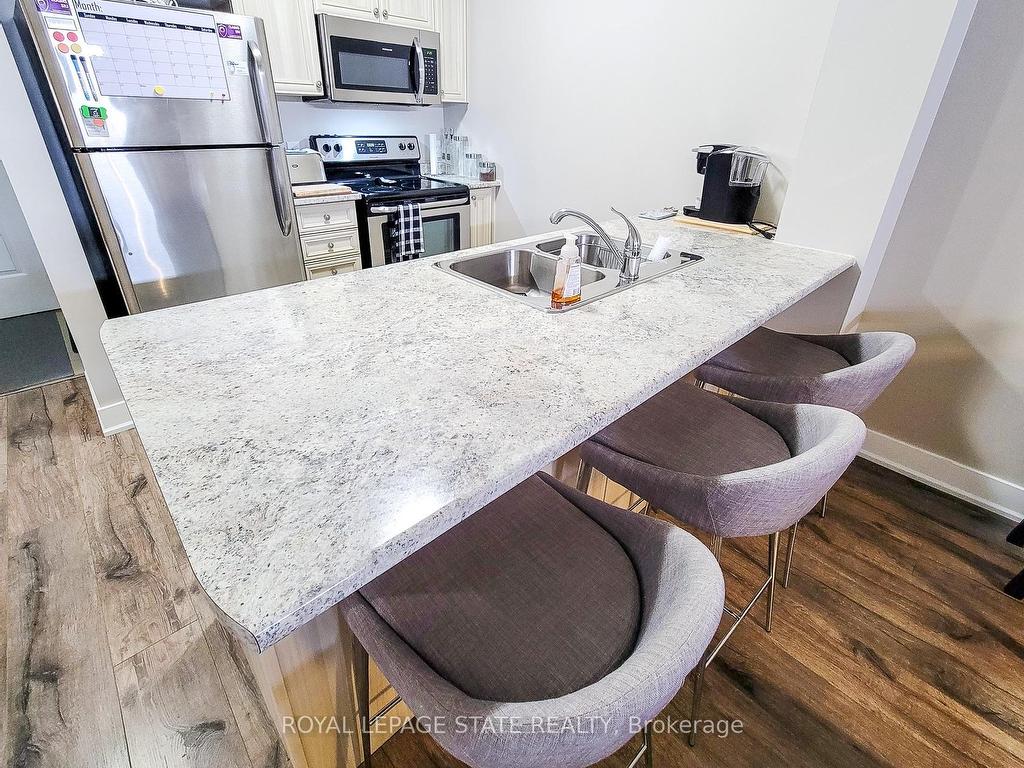 









5010


Corporate

Drive, 320,
Burlington,




ON
L7L 0H6

