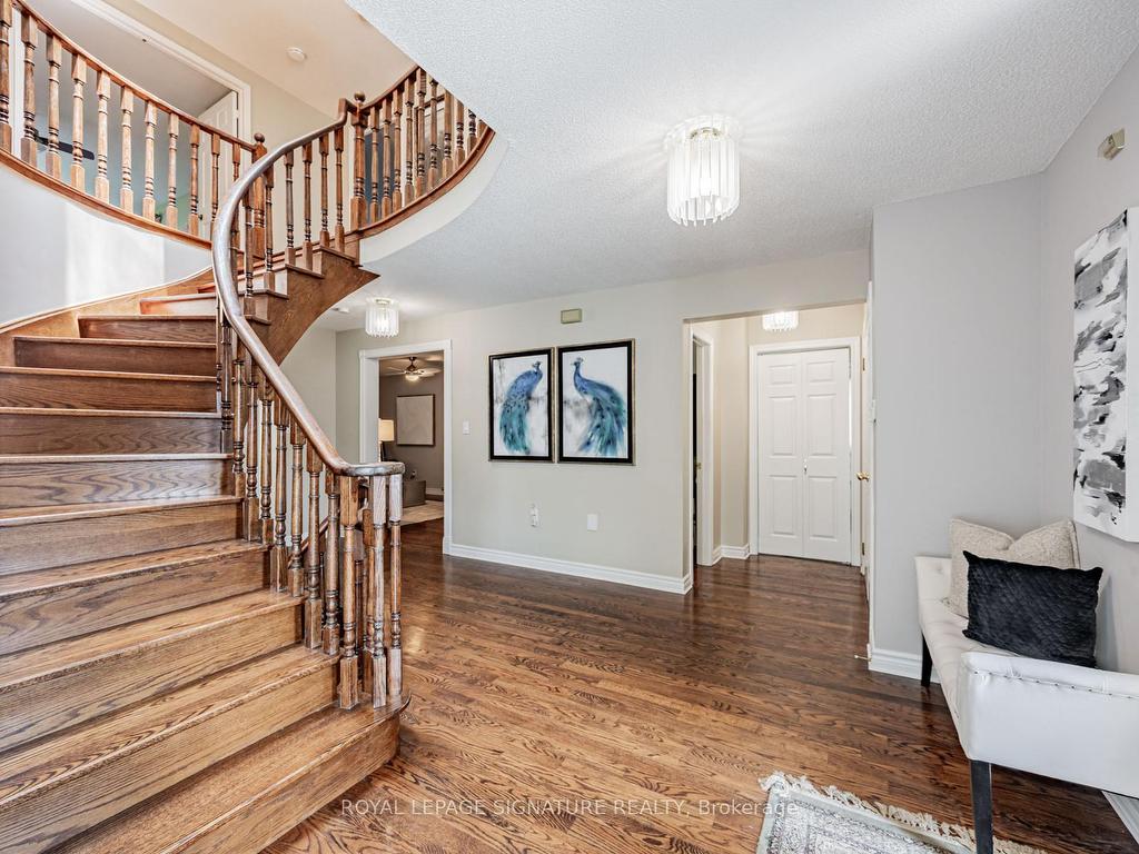 









288


Howell

Crescent,
Pickering,




ON
L1V 6B9

