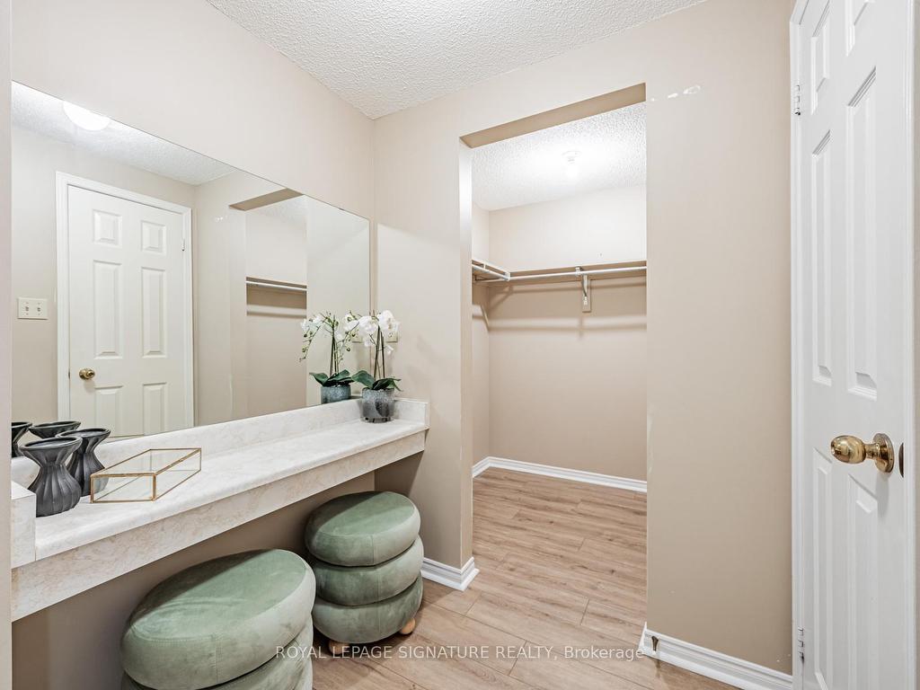 









288


Howell

Crescent,
Pickering,




ON
L1V 6B9


