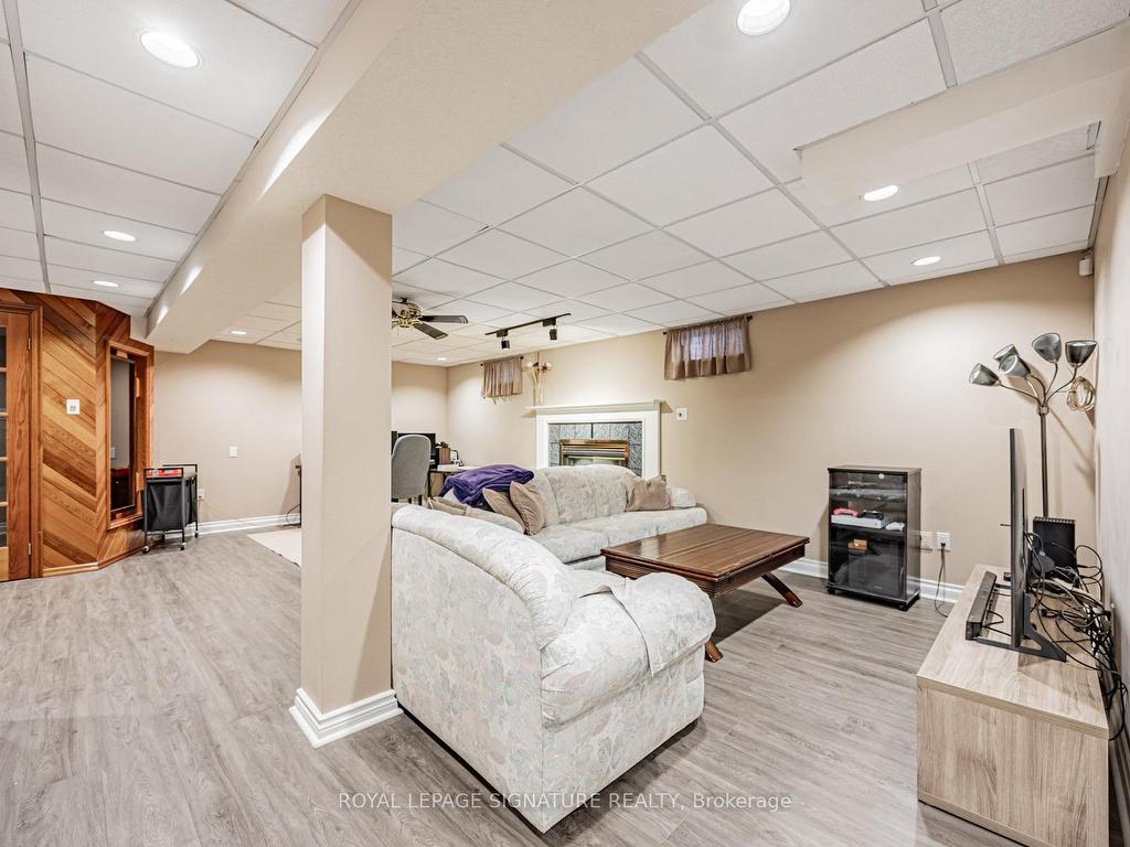 









288


Howell

Crescent,
Pickering,




ON
L1V 6B9

