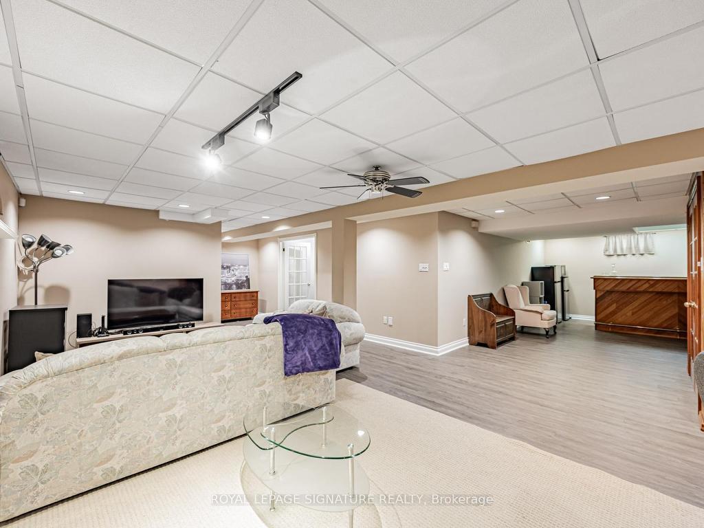 









288


Howell

Crescent,
Pickering,




ON
L1V 6B9


