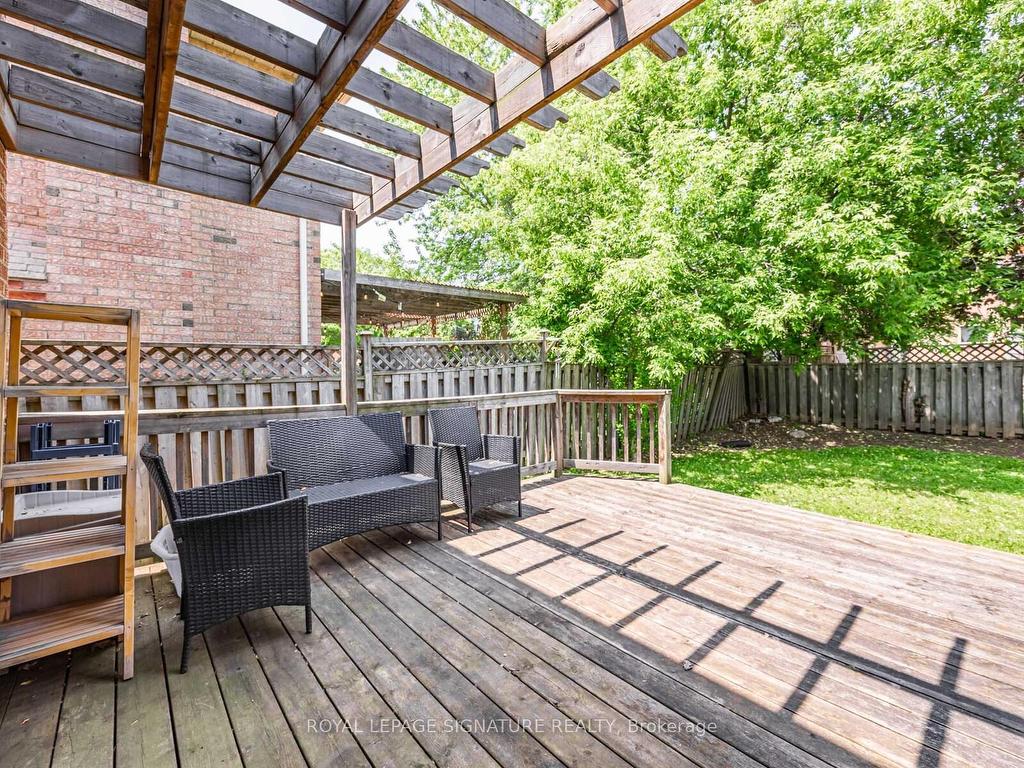 









288


Howell

Crescent,
Pickering,




ON
L1V 6B9

