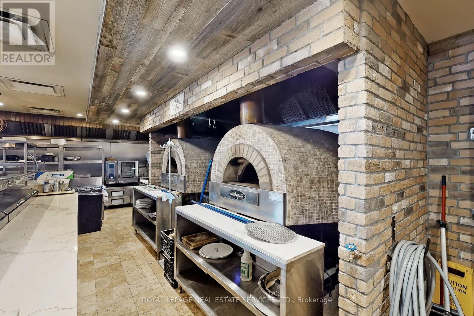 












22 ONTARIO STREET

,
Milton,




Ontario
L9T2M6

