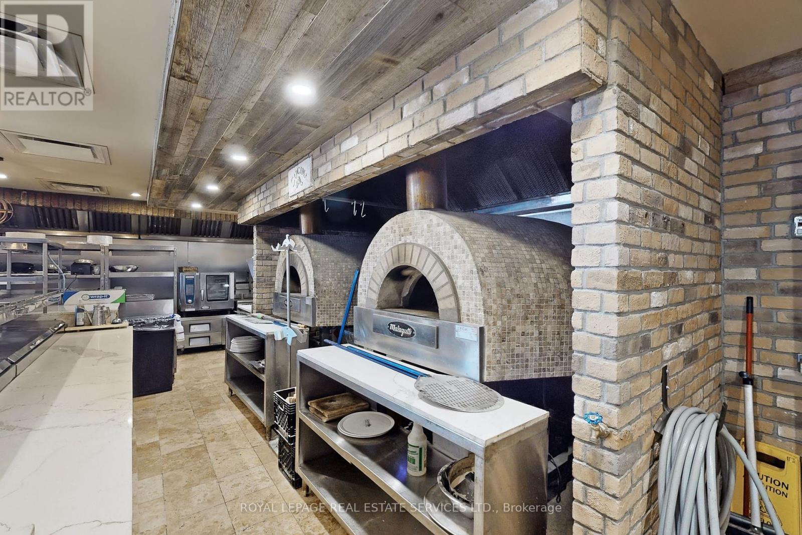 












22 ONTARIO STREET

,
Milton,




Ontario
L9T2M6

