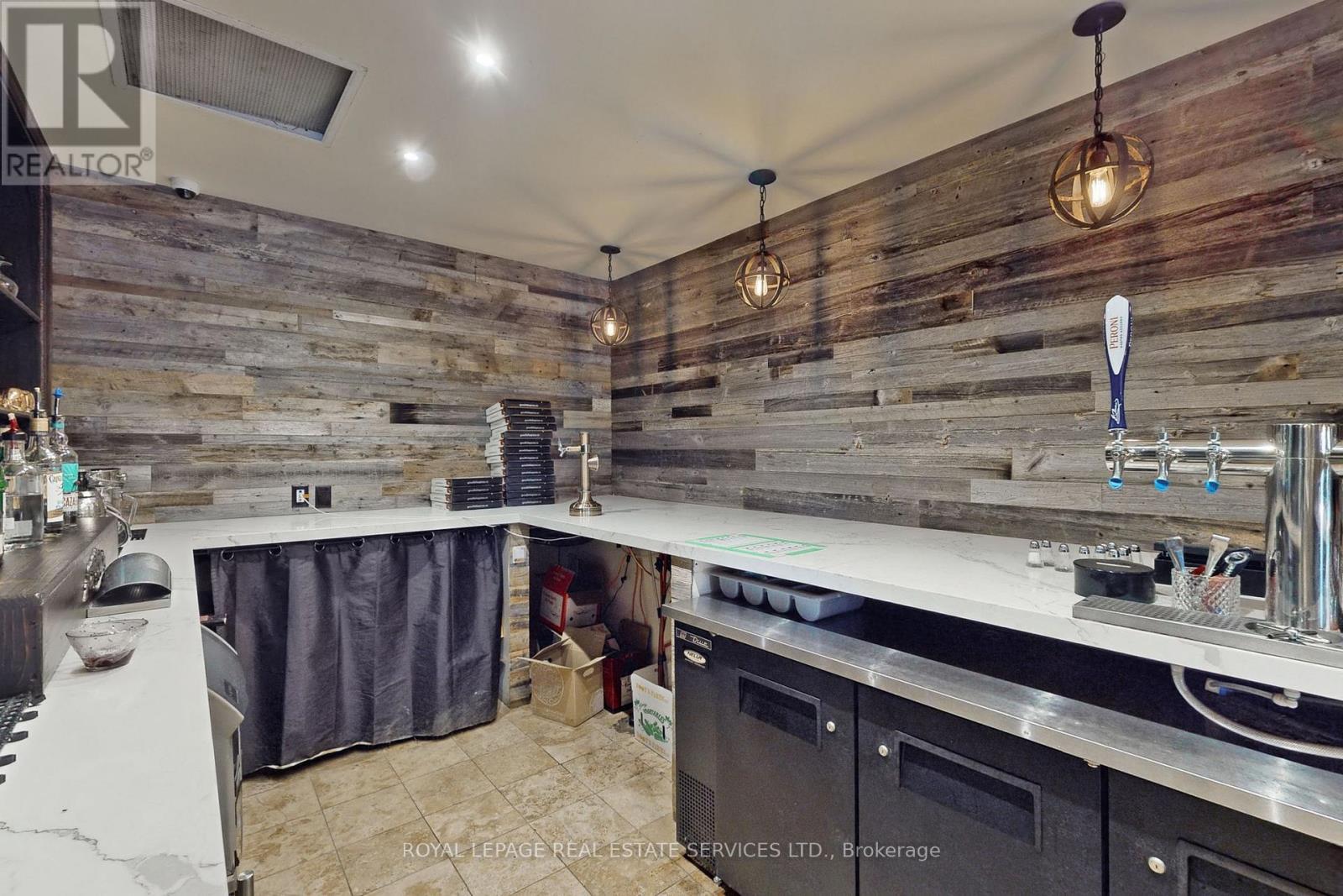 












22 ONTARIO STREET

,
Milton,




Ontario
L9T2M6

