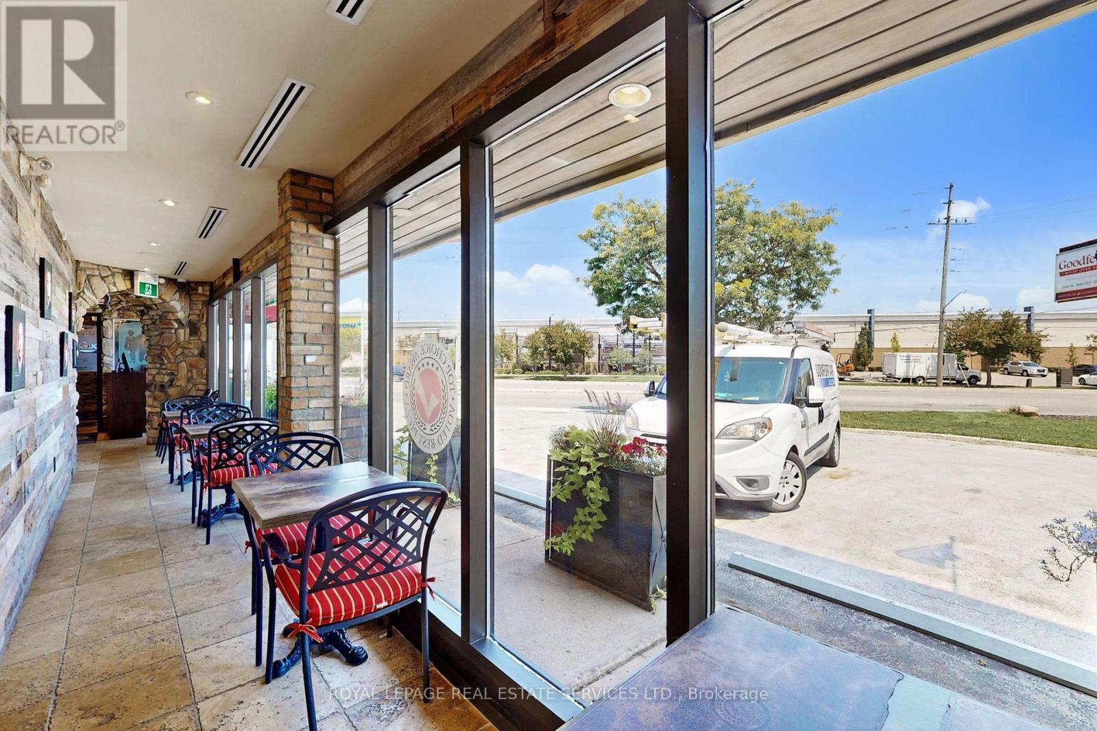 












22 ONTARIO STREET

,
Milton,




Ontario
L9T2M6

