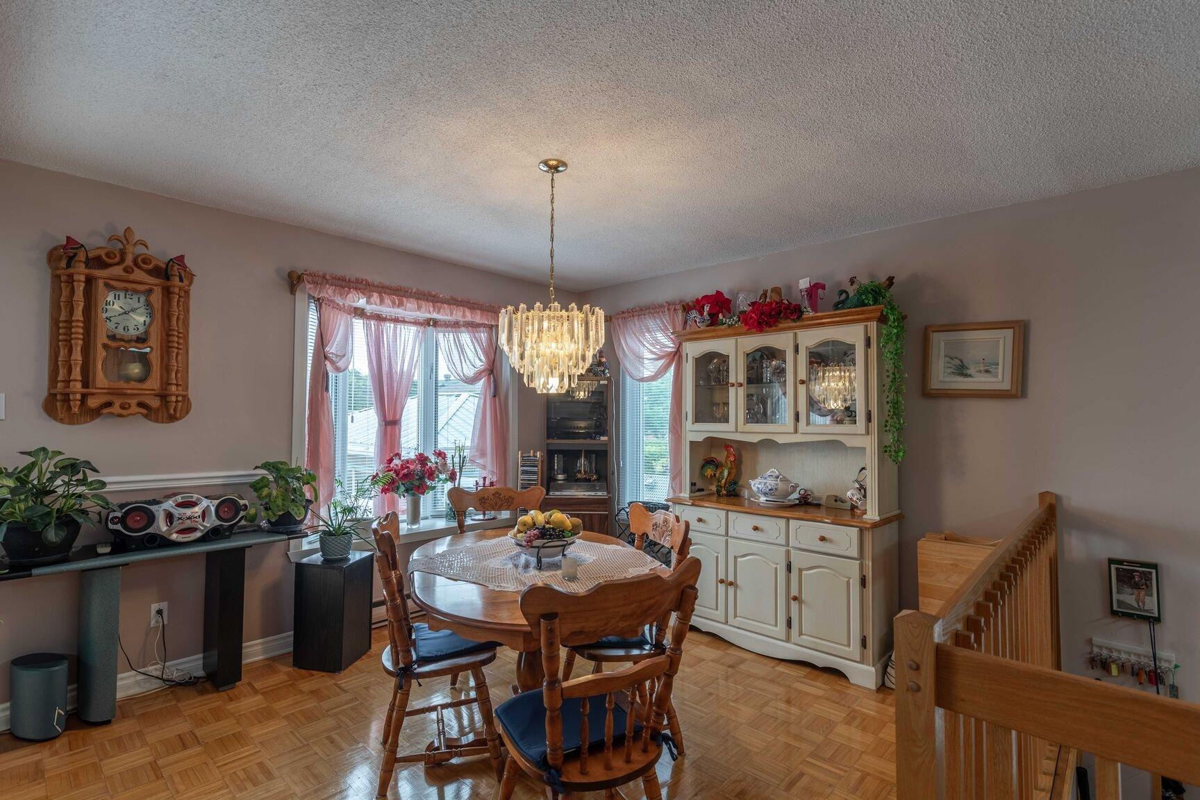 









57


Rue de Dubuisson

,
Gatineau (Gatineau),




QC
J8T1B3

