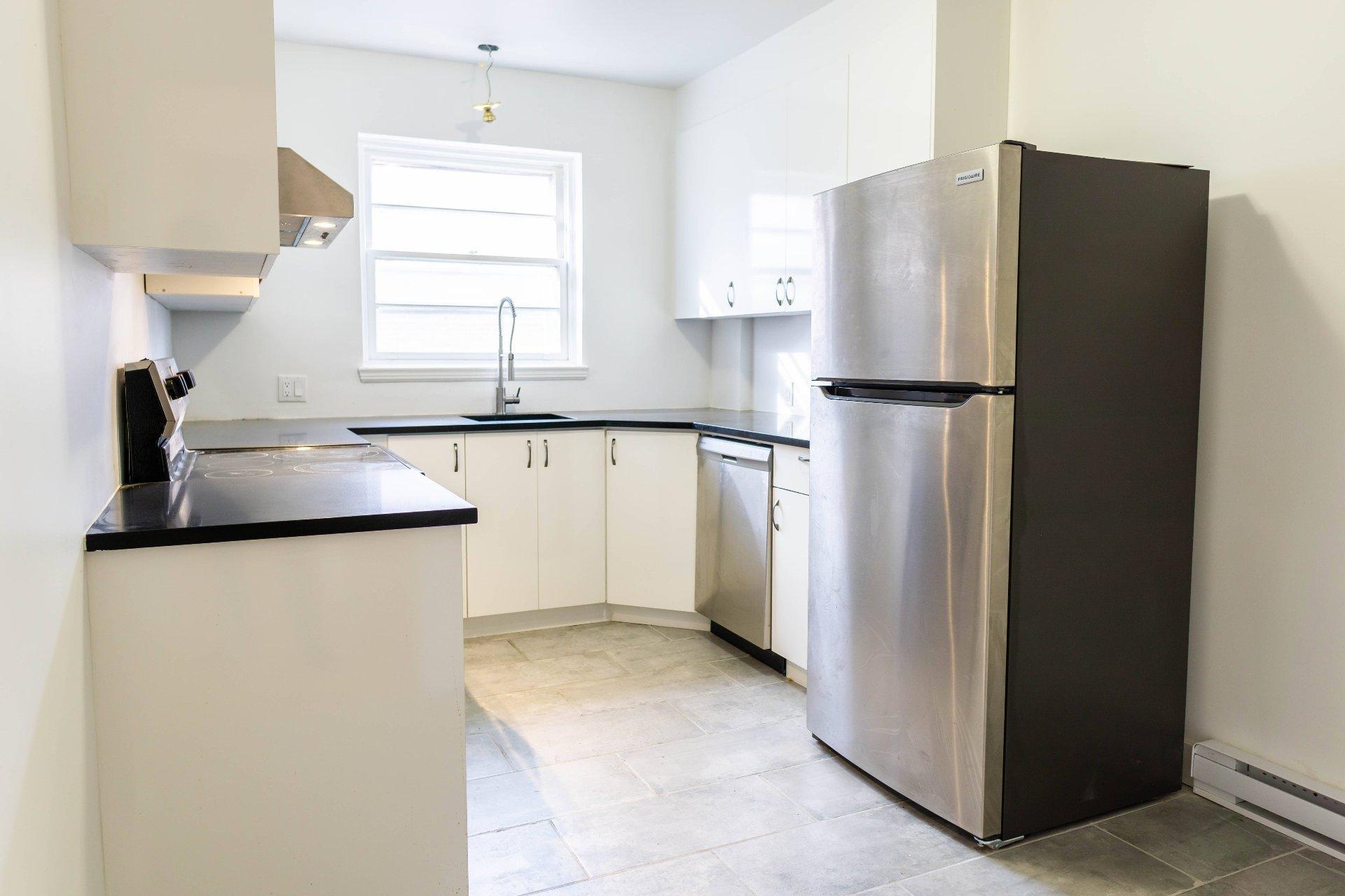 









3485


Av. Ellendale

, 14,
Montréal (Côte-des-Neiges/Notre-Dame-de-Grâce),




QC
H3S1W8

