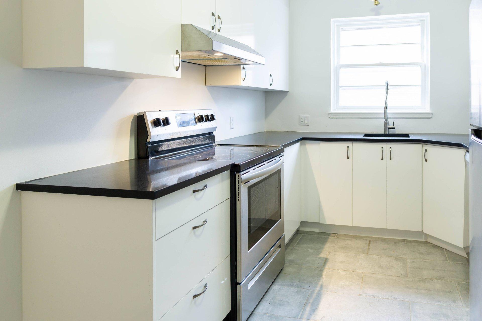 









3485


Av. Ellendale

, 14,
Montréal (Côte-des-Neiges/Notre-Dame-de-Grâce),




QC
H3S1W8

