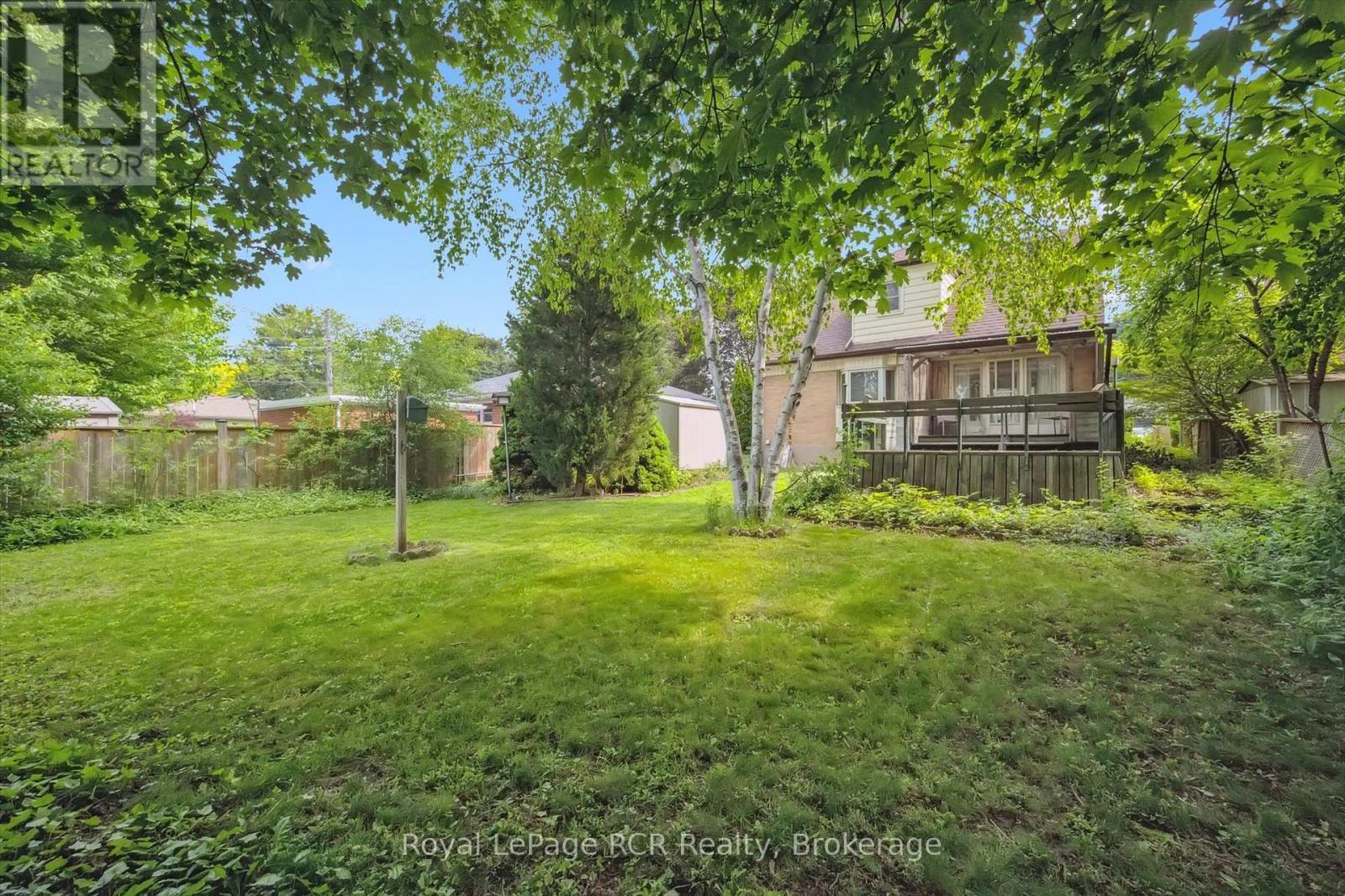 












26 ELGINFIELD DRIVE

,
Guelph (Grange Road),




Ontario
N1E4E6

