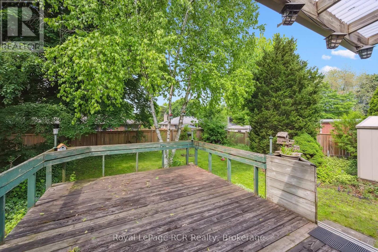 












26 ELGINFIELD DRIVE

,
Guelph (Grange Road),




Ontario
N1E4E6

