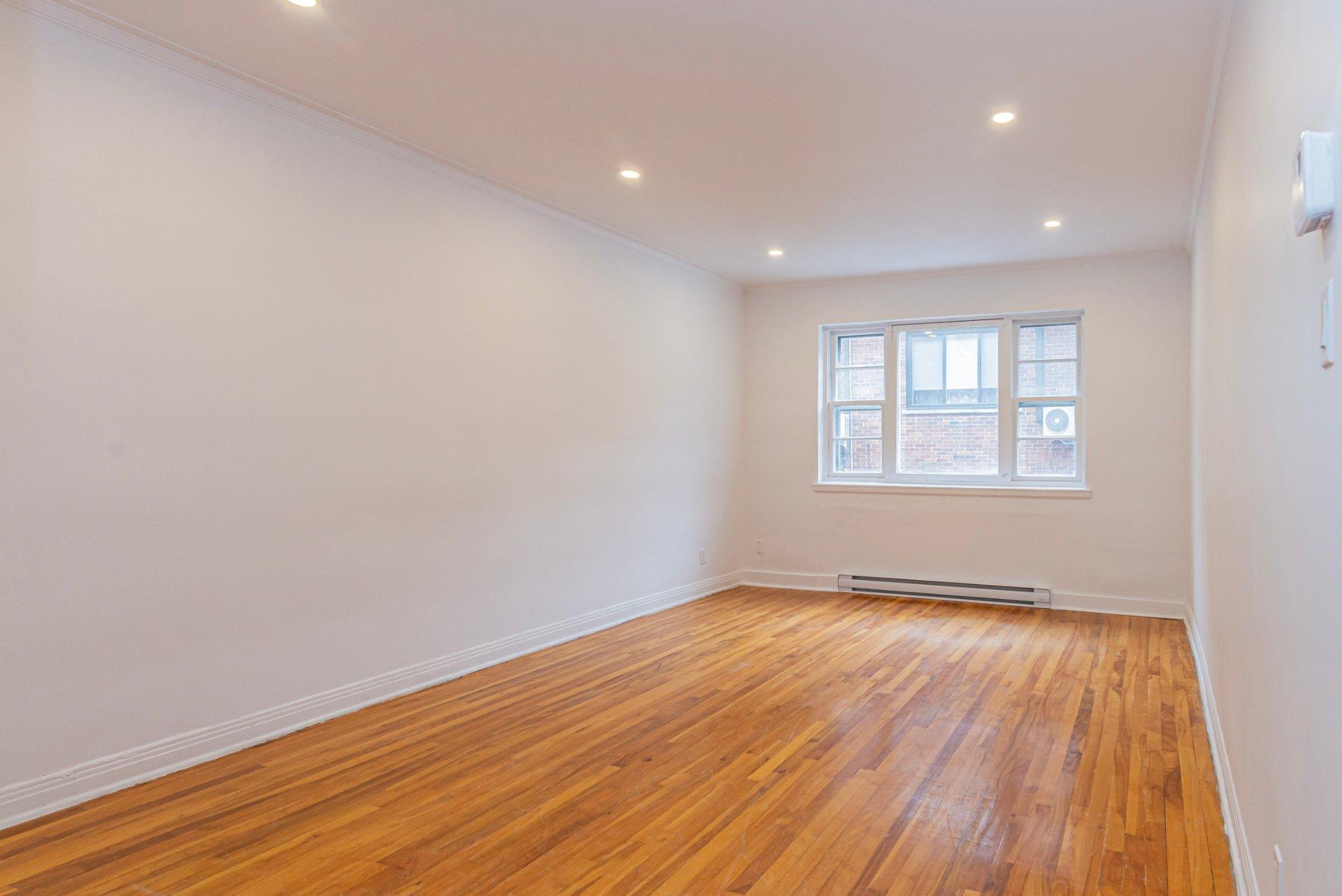 









3485


Av. Ellendale

, 5,
Montréal (Côte-des-Neiges/Notre-Dame-de-Grâce),




QC
H3S1W8

