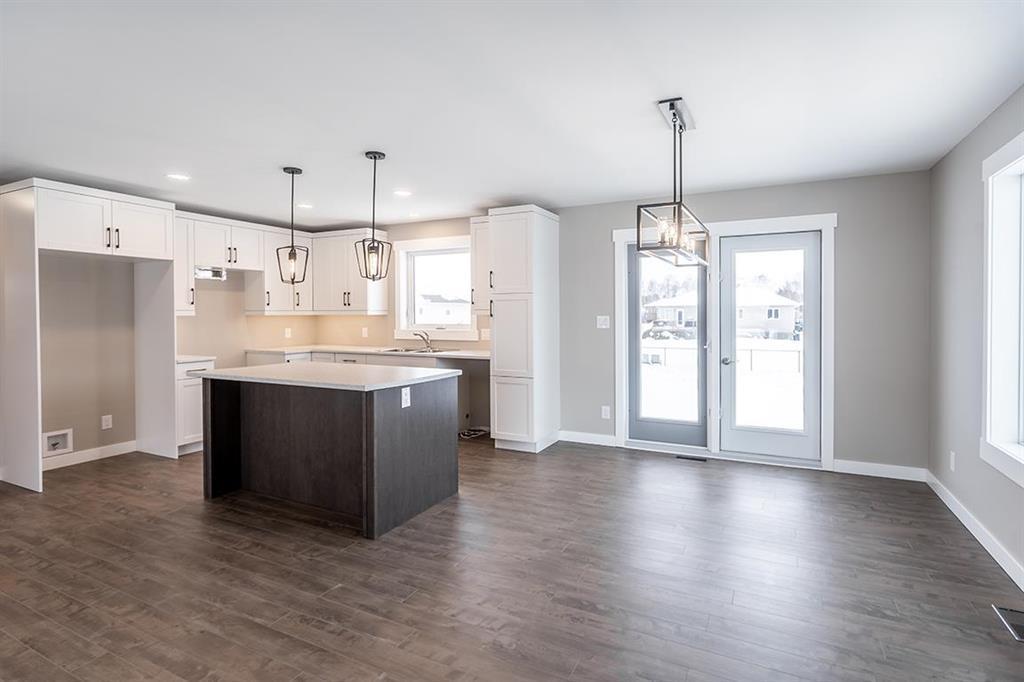 












91 Harry Waytiuk Drive

,
East Selkirk,




Manitoba
R0E0M0

