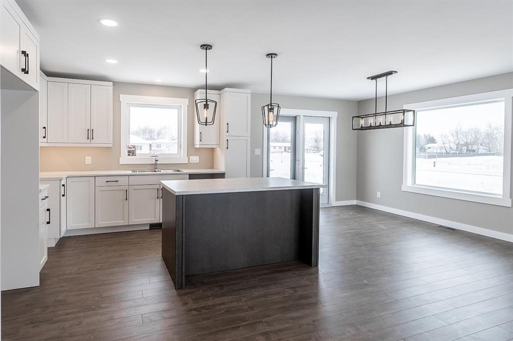 












91 Harry Waytiuk Drive

,
East Selkirk,




Manitoba
R0E0M0

