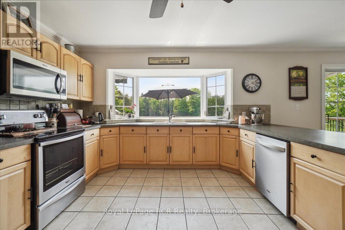 












614486 HAMILTON LANE

,
West Grey,




Ontario
N0C1H0

