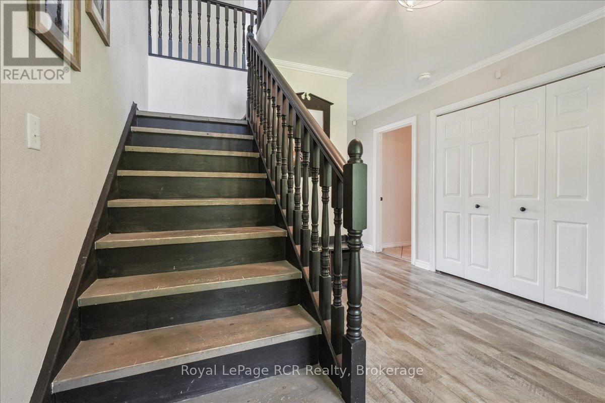 












614486 HAMILTON LANE

,
West Grey,




Ontario
N0C1H0

