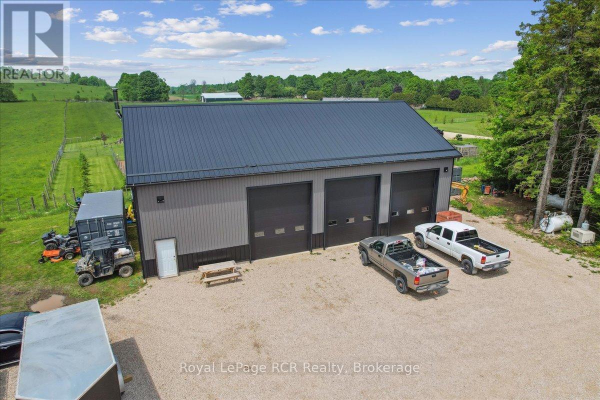 












614486 HAMILTON LANE

,
West Grey,




Ontario
N0C1H0

