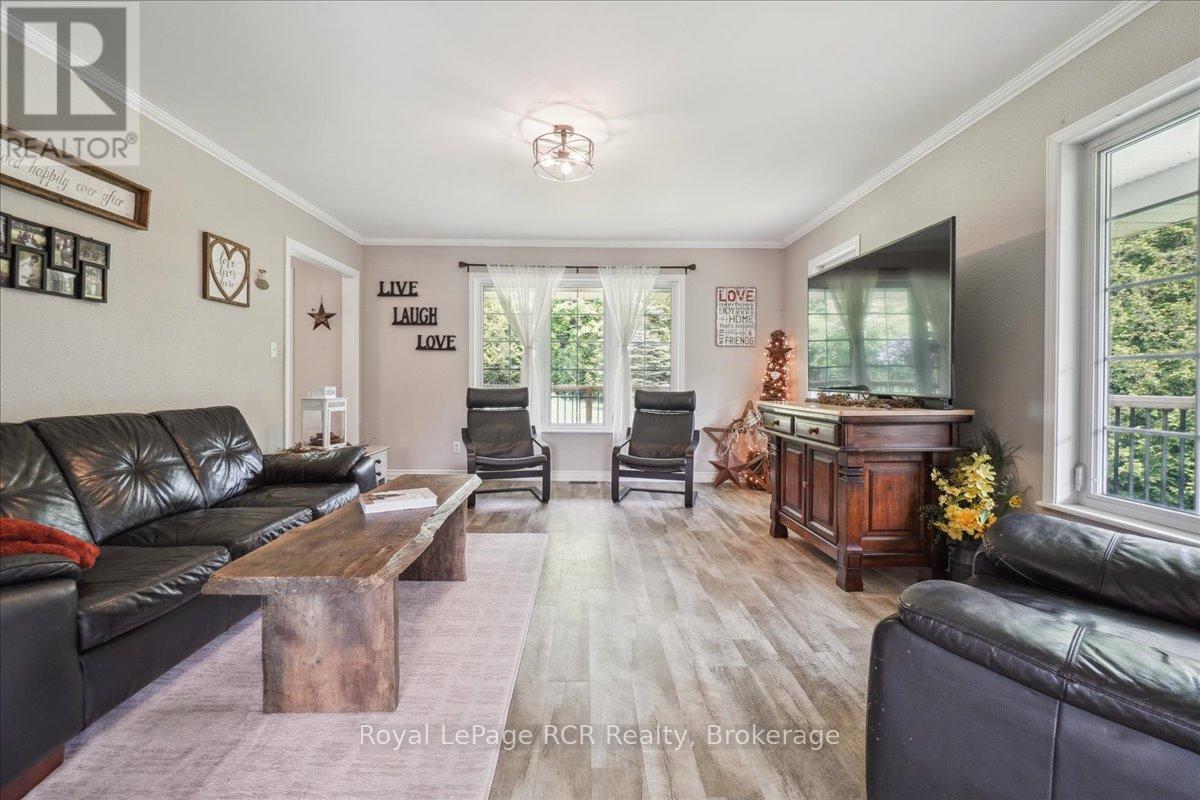 












614486 HAMILTON LANE

,
West Grey,




Ontario
N0C1H0

