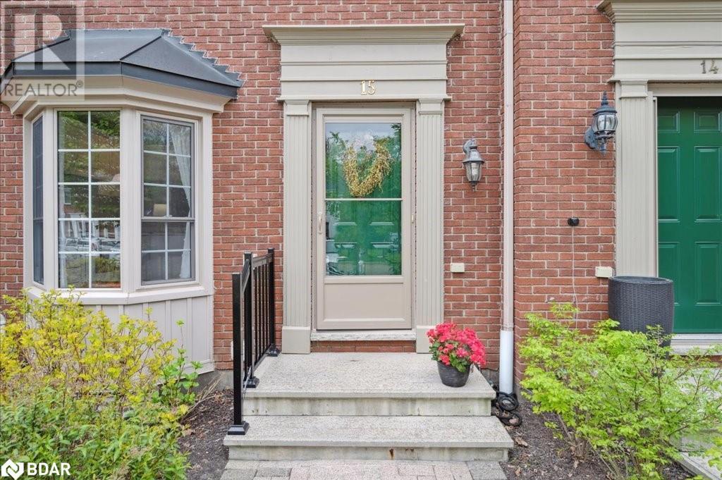 












1275 MAPLE CROSSING Boulevard Unit# 15

,
Burlington,




Ontario
L7S2E8


