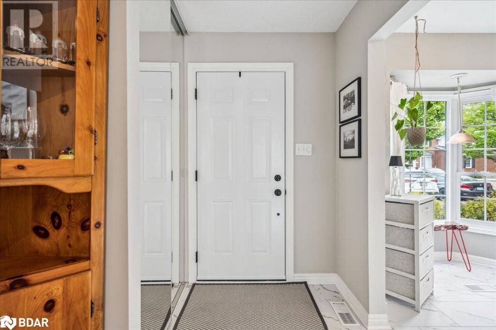 












1275 MAPLE CROSSING Boulevard Unit# 15

,
Burlington,




Ontario
L7S2E8

